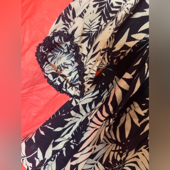 Crown & Ivy women’s xs blouse - Picture 3 of 5